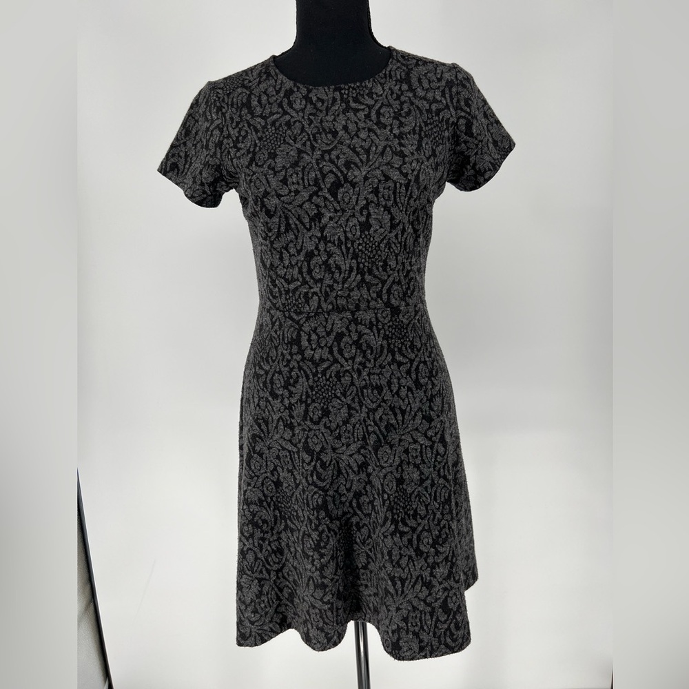 LOFT BLACK AND GREY BACK ZIPPER A LINE DRESS